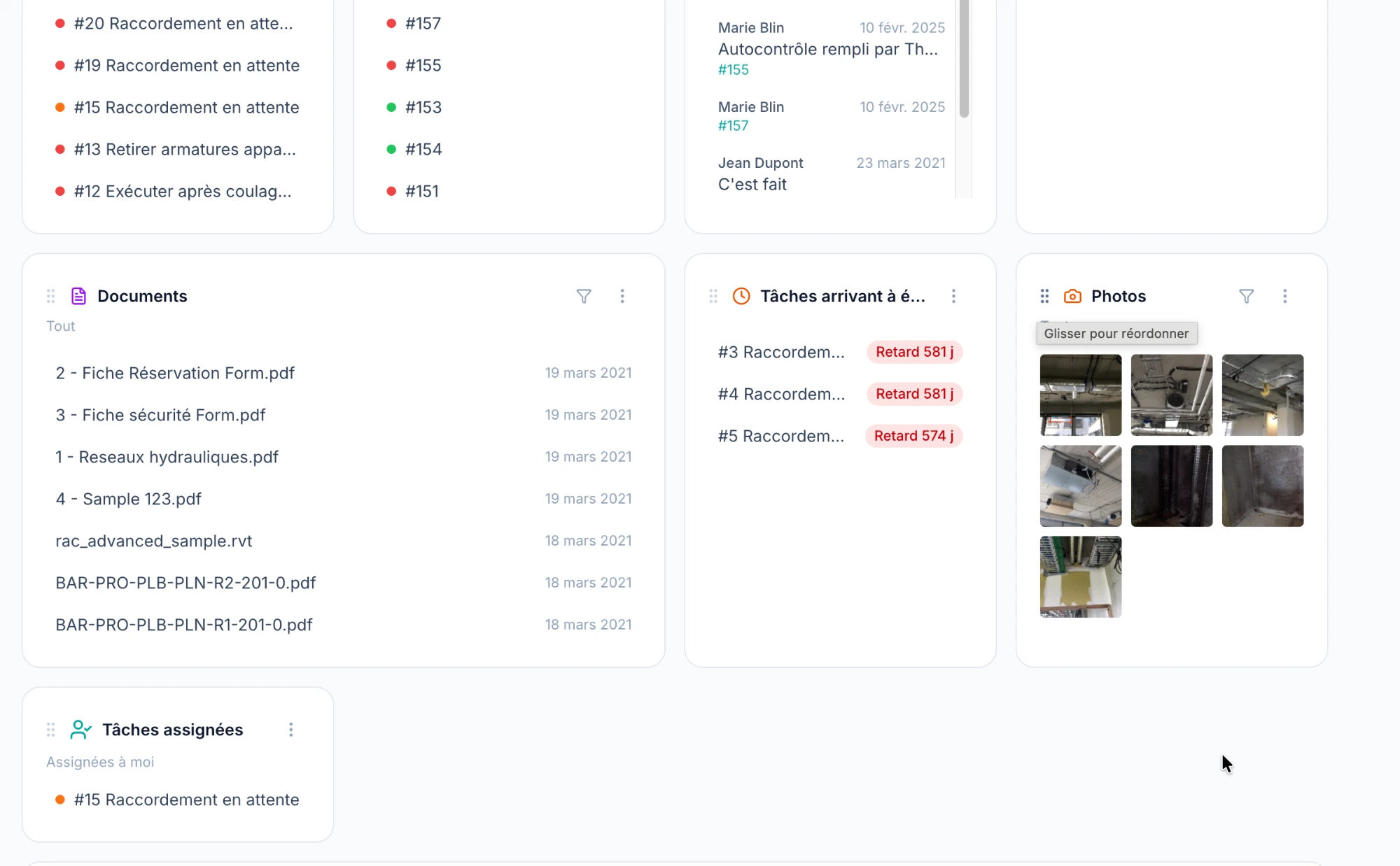 Dashboard réorganisé avec le widget Photos déplacé à côté de Tâches arrivant à échéance